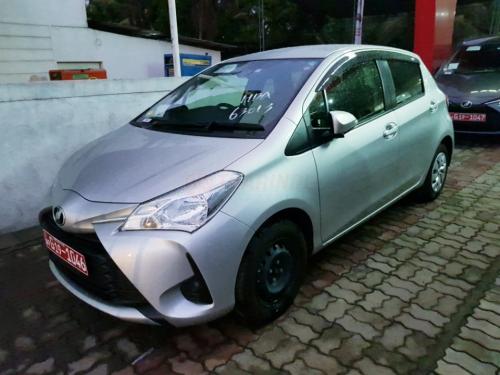 Toyota-Vitz-2017