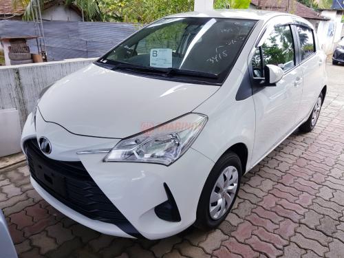 Toyota-Vitz-2017