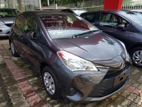 Toyota-Vitz-2017