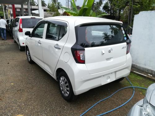 Daihatsu Mira 2017