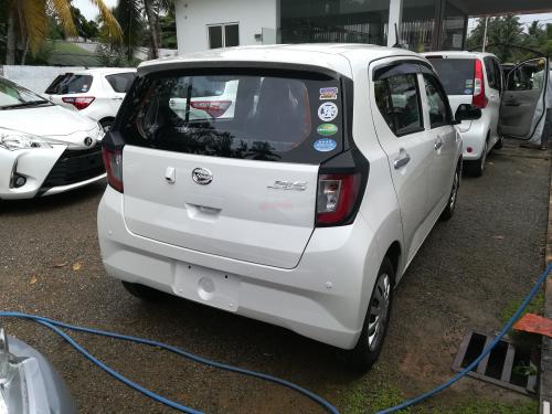 Daihatsu Mira 2017