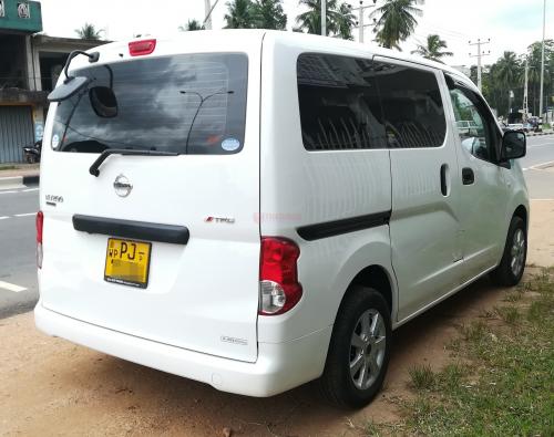 Nissan NV200 2016
