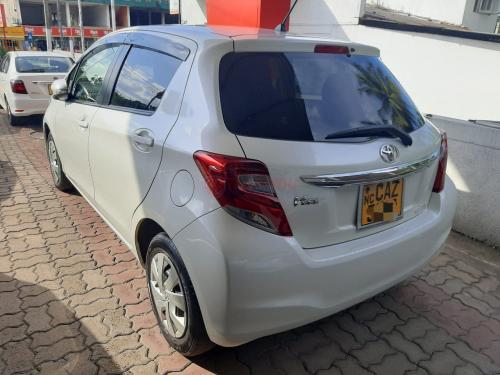 Toyota Vitz 2015