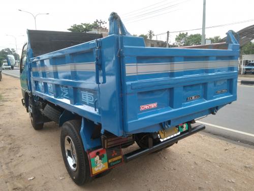 Mitsubishi Canter 2001