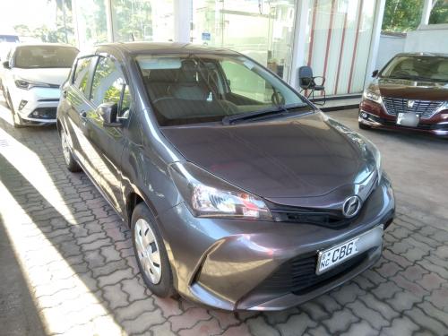 Toyota-Vitz-2016