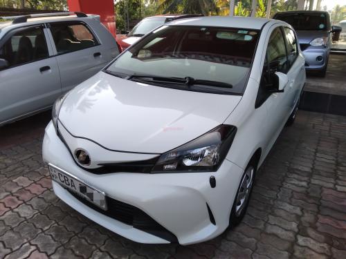 Toyota Vitz 2015