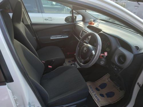 Toyota Vitz 2015