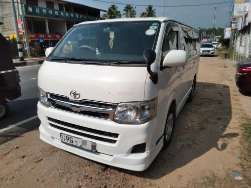 Toyota-KDH 201 GL-2011