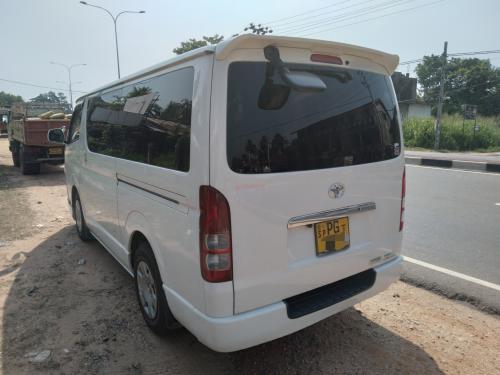 Toyota KDH 201 GL 2011