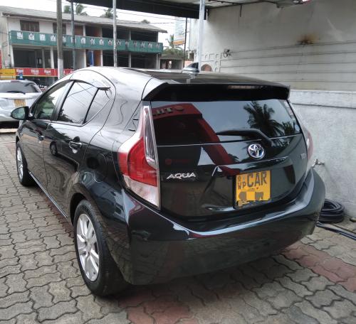 Toyota Aqua 2015