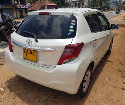 Toyota Vitz 2015