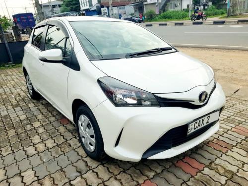Toyota Vitz 2015