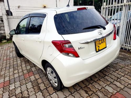 Toyota Vitz 2015