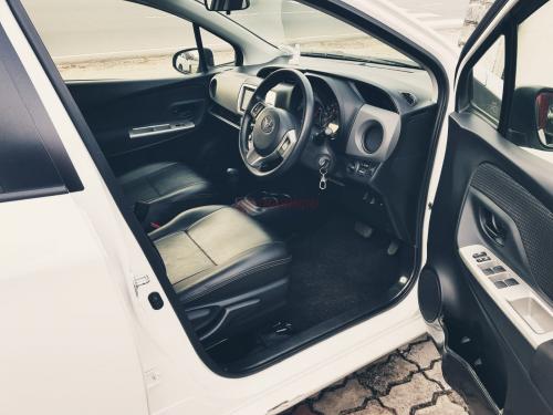 Toyota Vitz 2015