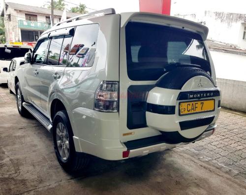 Mitsubishi Montero  2014