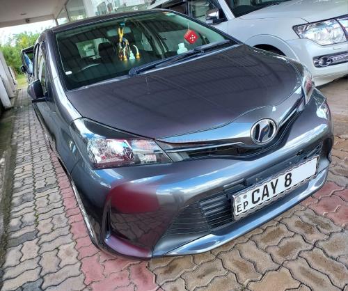 Toyota Vitz 2015