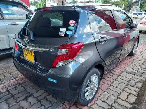 Toyota Vitz 2015