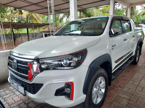 Toyota Hilux Revo  2016