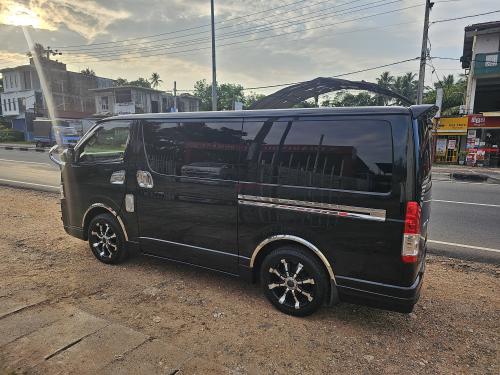 Toyota KDH Super GL Dark prime  2017