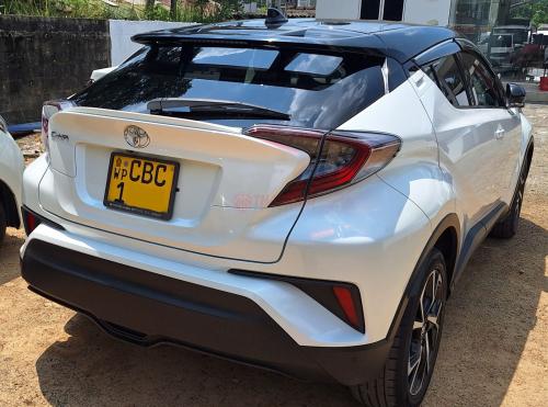 Toyota CHR NGX50 2017