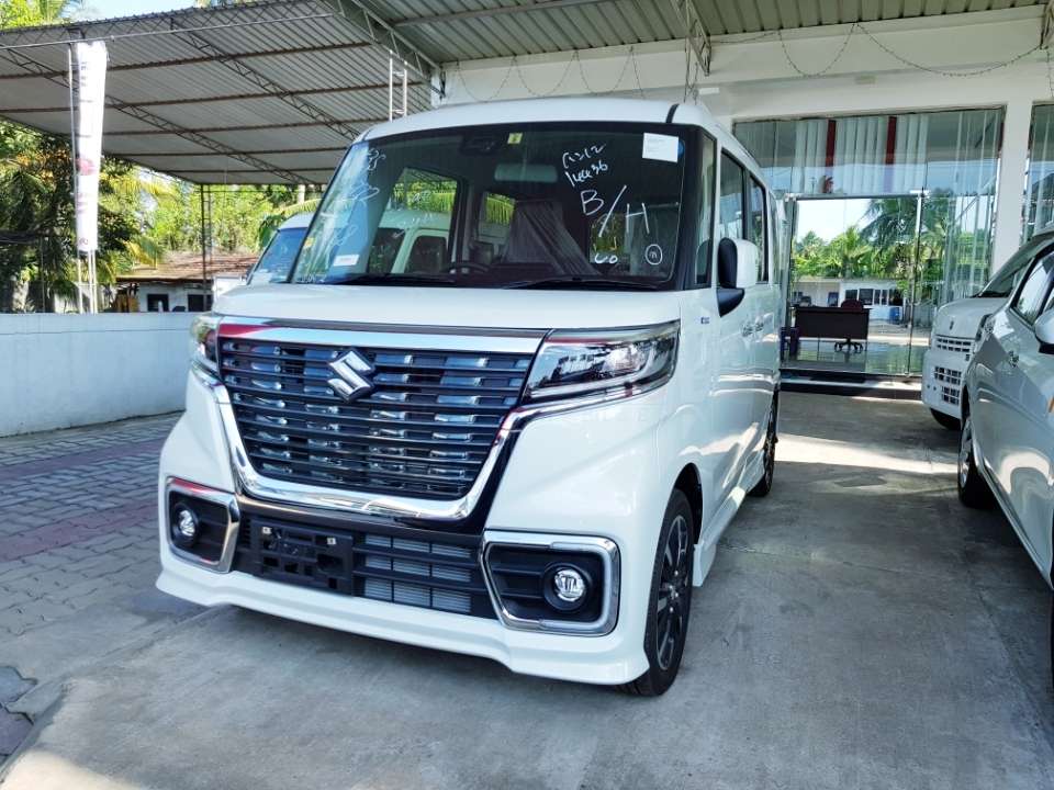Suzuki Spacia